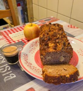 plumcake allo yogurt con mele e cannella