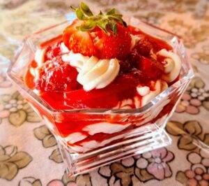 coppette fragole ricotta e yogurt greco