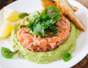 tartare di salmone e mousse di avocado