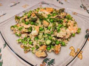cous cous piselli asparagi gamberi e cozze