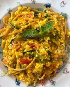 spaghetti ricotta zucchine menta e zafferano