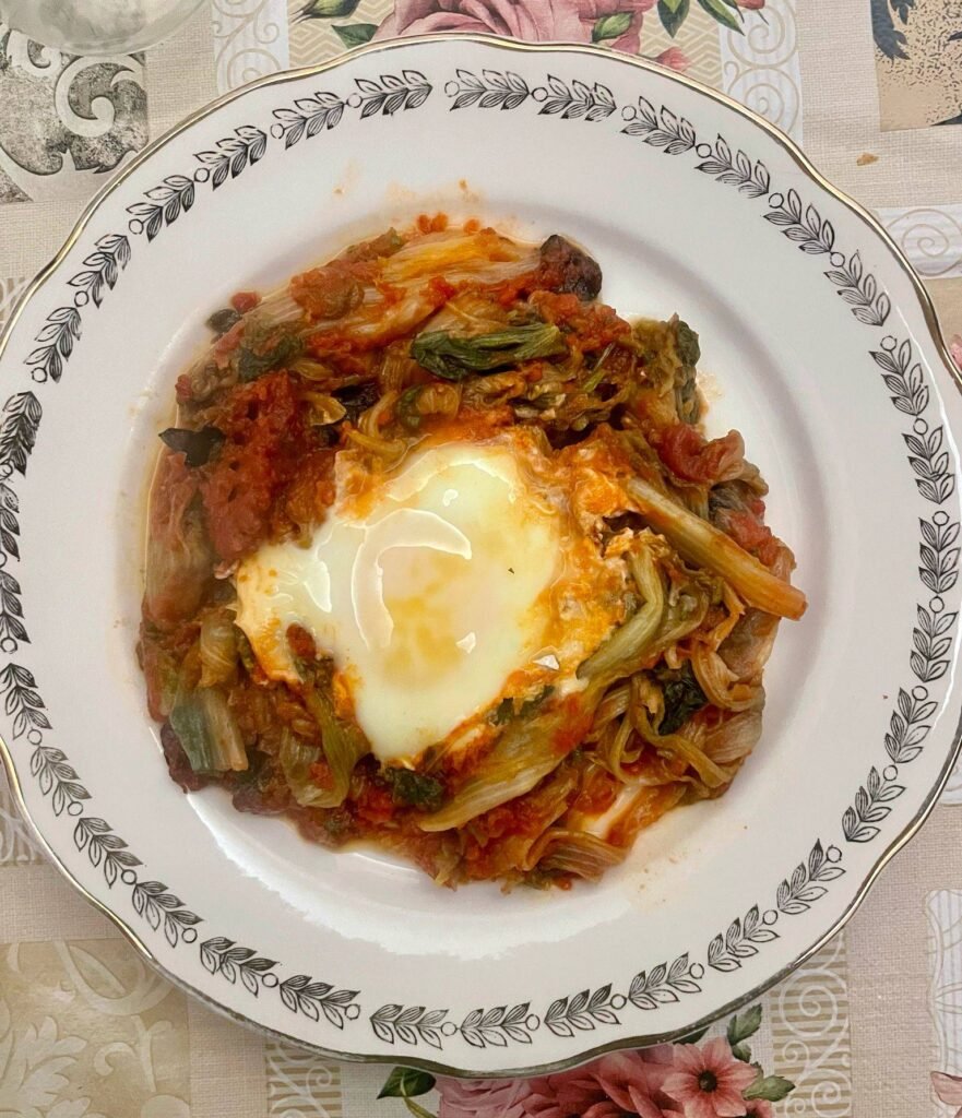 uova con bietole al pomodoro